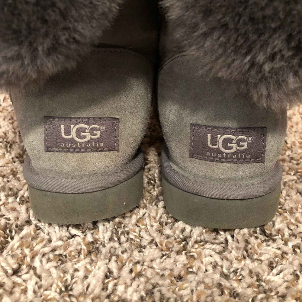 Bailey Button UGGs - Picture 5 of 6